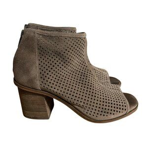 Vince Camuto Kareste Perforated Booties Womens 7 Taupe Suede Leather Peep Toe